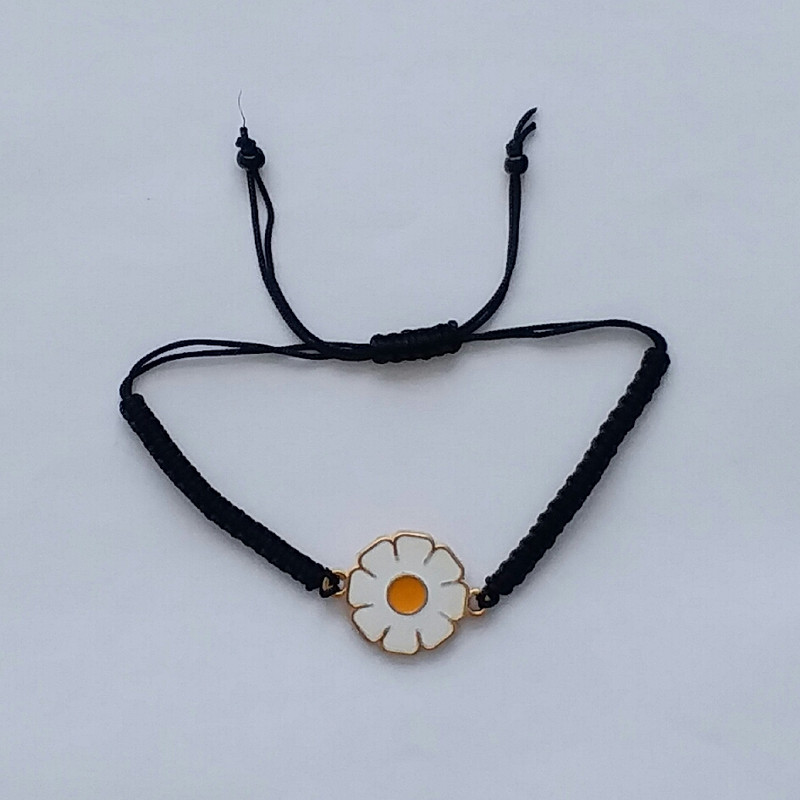 دستبند دخترانه مدل گل بابونه NA155 دستبند دخترانه مدل گل بابونه NA155