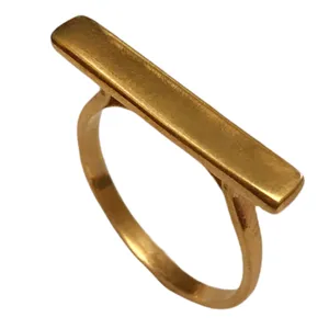 انگشتر زنانه مدل مینیمال مستطیلی