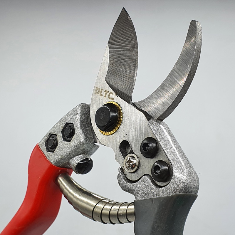 قیچی باغبانی دی ال تی سی کد DLTC01 قیچی باغبانی دی ال تی سی کد DLTC01