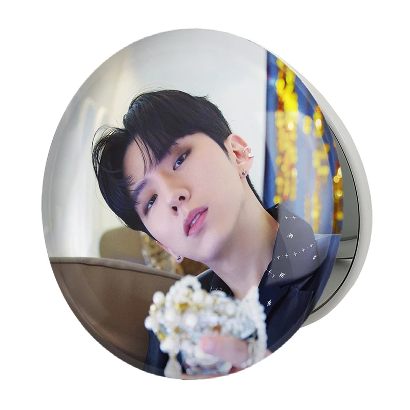 آینه جیبی خندالو طرح کیهیون گروه مانستا اکس MONSTA X مدل تاشو کد 21154 