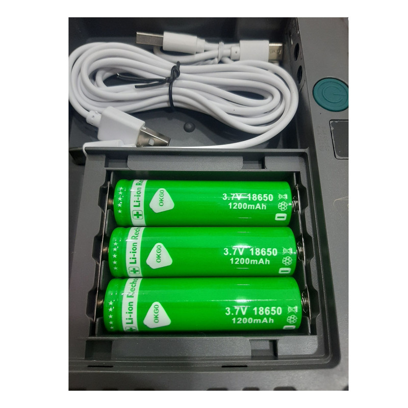 پکیج خورشیدی قابل حمل مدل FA-8028 ظرفیت 20 وات ساعت پکیج خورشیدی قابل حمل مدل FA-8028 ظرفیت 20 وات ساعت