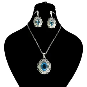 نیم ست نقره زنانه کد AV137