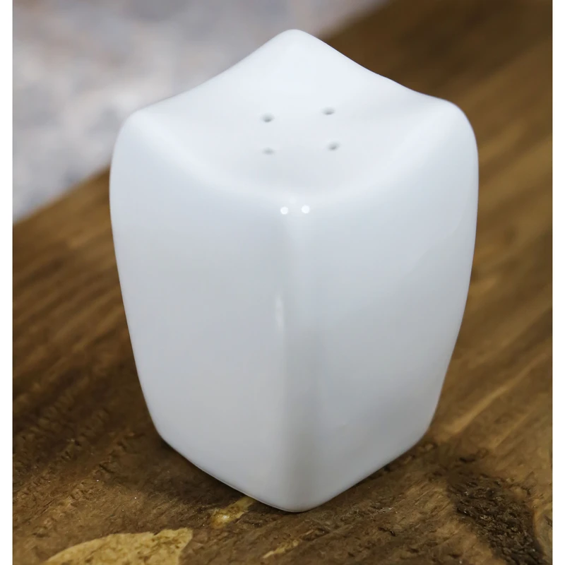 عکس شماره 4 : نمک پاش چینی مدل سفید بسته 6 عددی