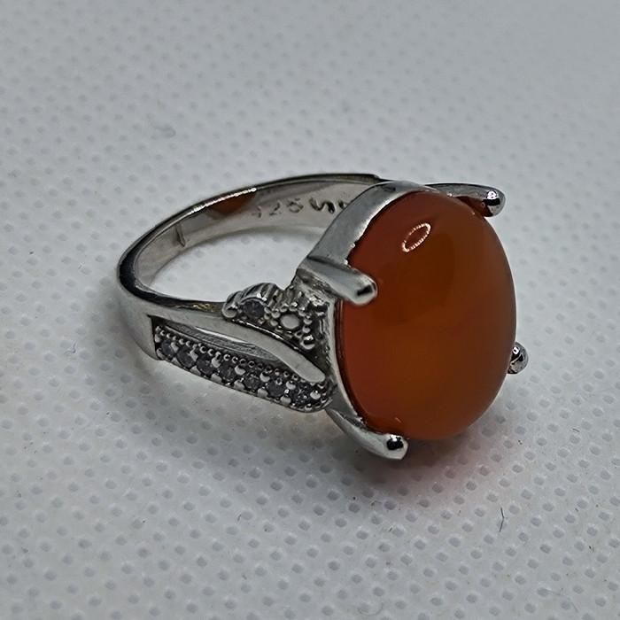 انگشتر نقره زنانه نقره جات بافندگان مدل عقیق یمانی کد 33 انگشتر نقره زنانه نقره جات بافندگان مدل عقیق یمانی کد 33