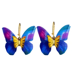 گوشواره طلا 18 عیار زنانه گالری یارطلا  مدل پروانه کد AGP04