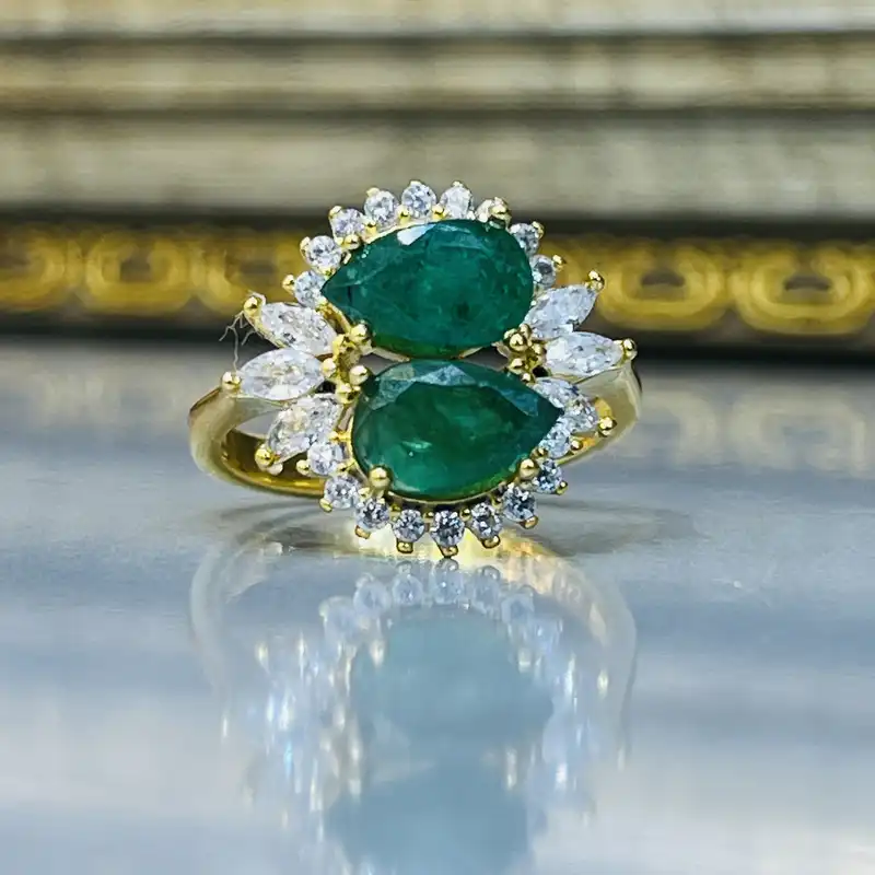 انگشتر نقره زنانه مدل زمرد زامبیایی