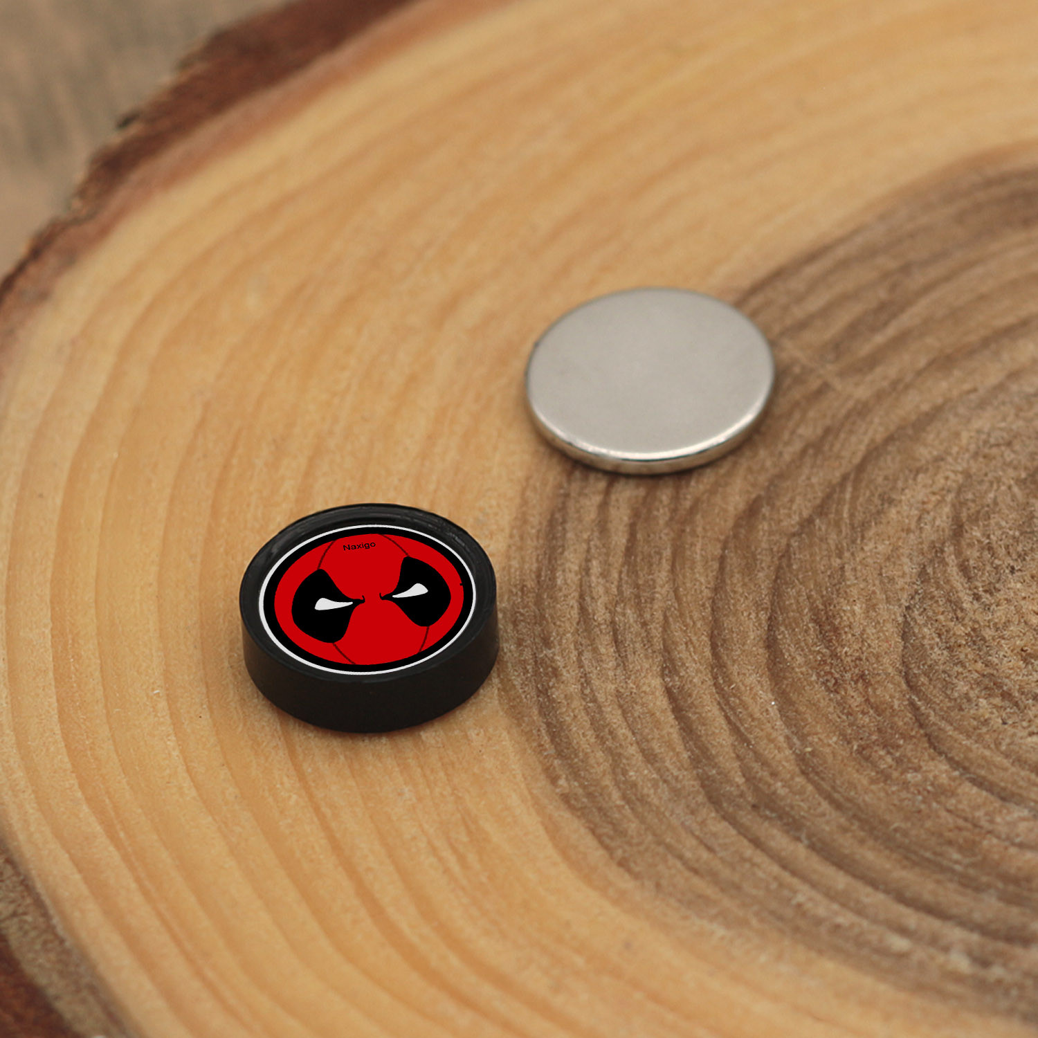 پیرسینگ گوش ناکسیگو مدل شب تاب طرح ددپول کد PM6485