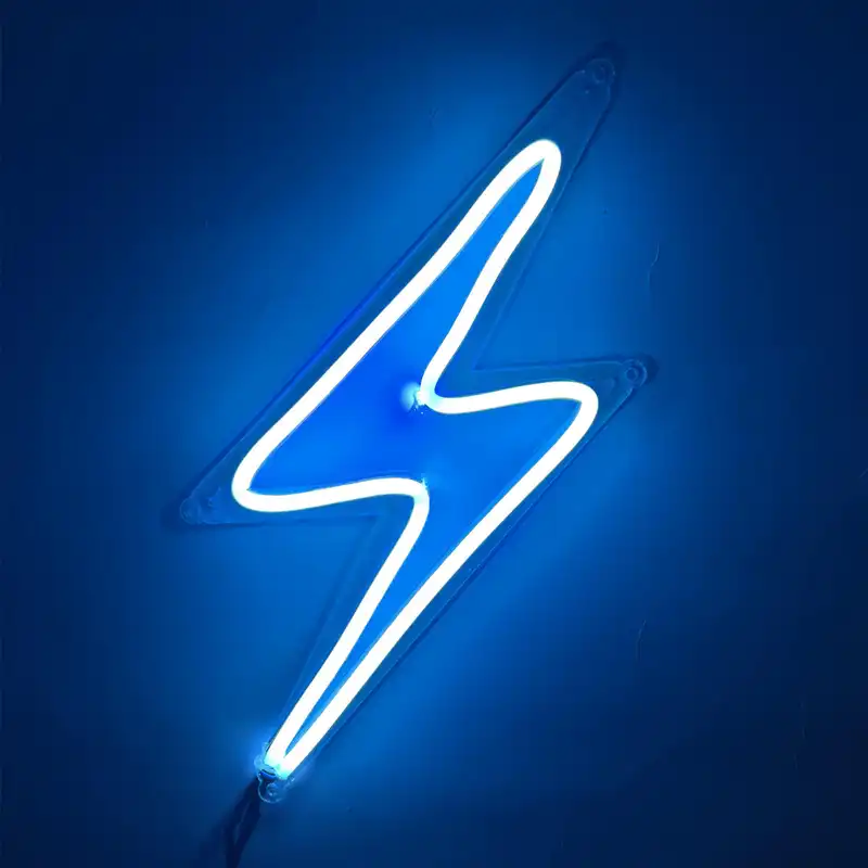 چراغ دیواری طرح رعدبرق