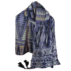 شال زنانه مدل منگوله دار نخ حریری کد 1042