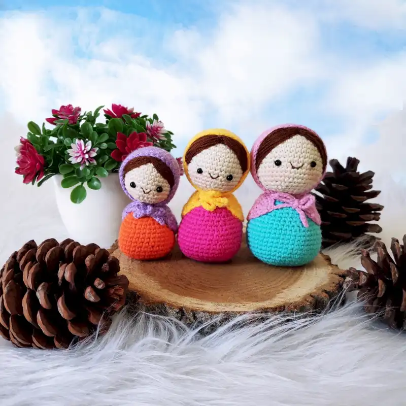 عروسک بافتنی مدل خاله ریزه کد 60266 مجموعه 3 عددی