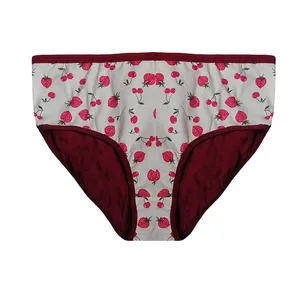 شورت زنانه مدل نخی طرح توت فرنگی