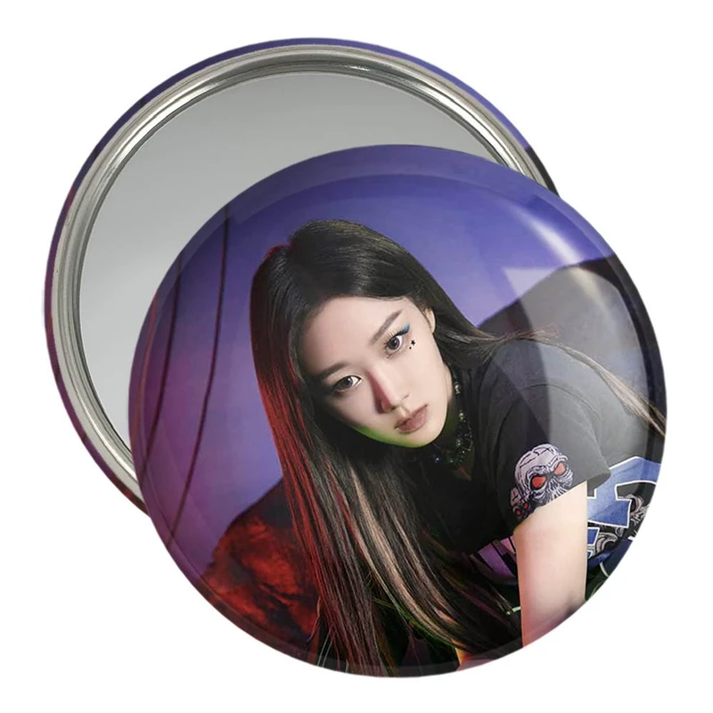 آینه جیبی خندالو مدل جیزل گروه آسپا Aespa  کد 12475