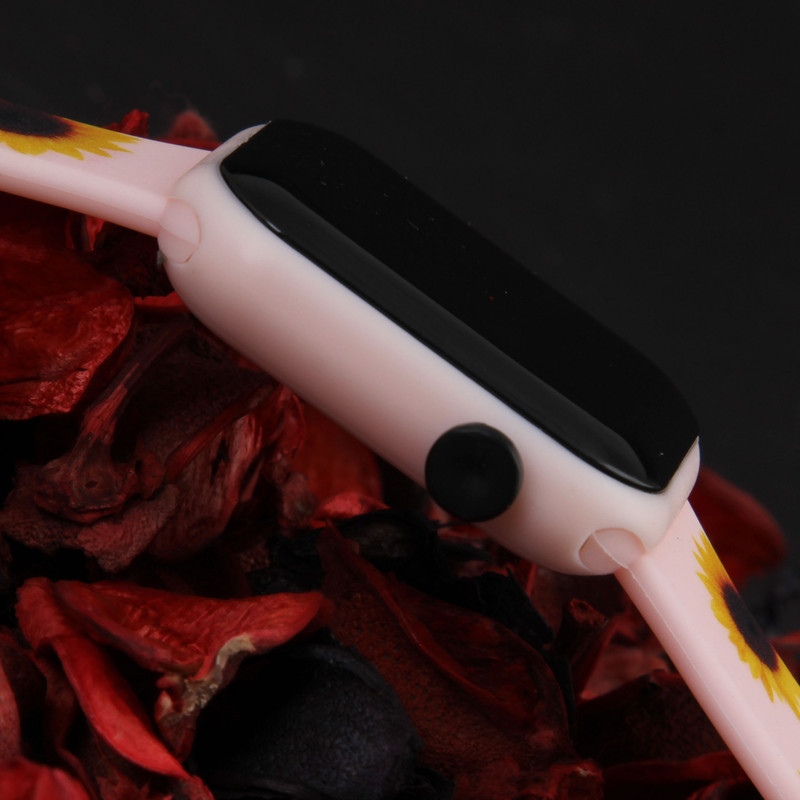 ساعت مچی دیجیتال زنانه مدل بند سیلیکونی طرحدار فانتزی افتابگردون کد WHW_307