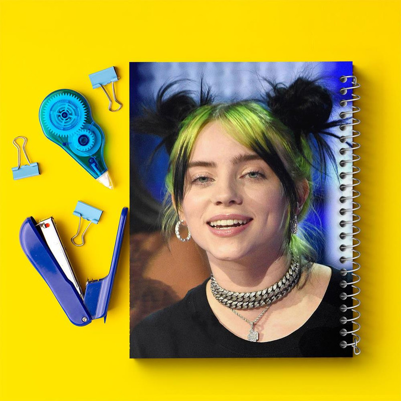 دفتر نت موسیقی 50 برگ خندالو مدل بیلی آیلیش Billie Eilish کد 19151
