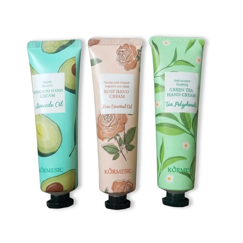 کرم مرطوب‌کننده دست، صورت، گردن، بدن کورمسیک مدل گلی مناسب برای انواع پوست حجم 30 میلی‌لیتر مجموعه ۳ عددی