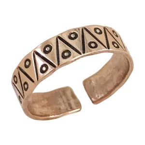 انگشتر گالری عزیزی طرح سنتی مدل 15897