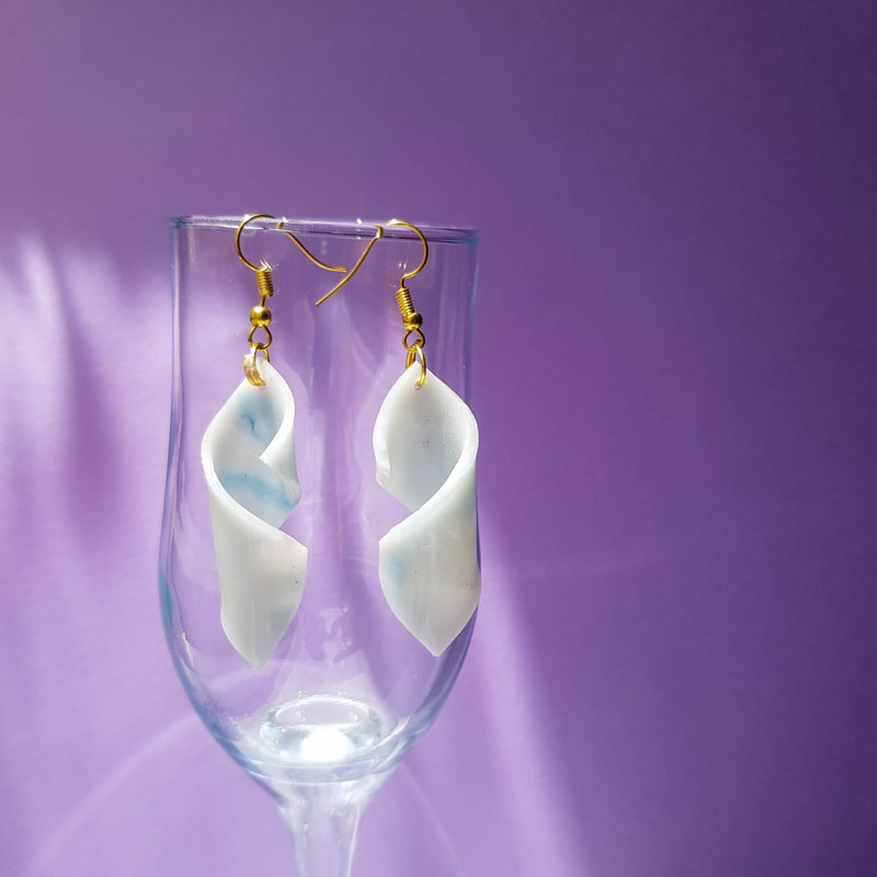 گوشواره دخترانه مدل رزینی 003 گوشواره دخترانه مدل رزینی 003