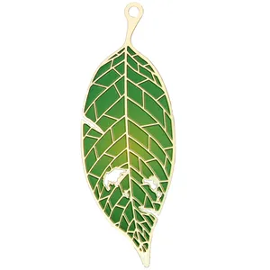 آویز گردنبند زنانه طرح برگ سبز کد KR46
