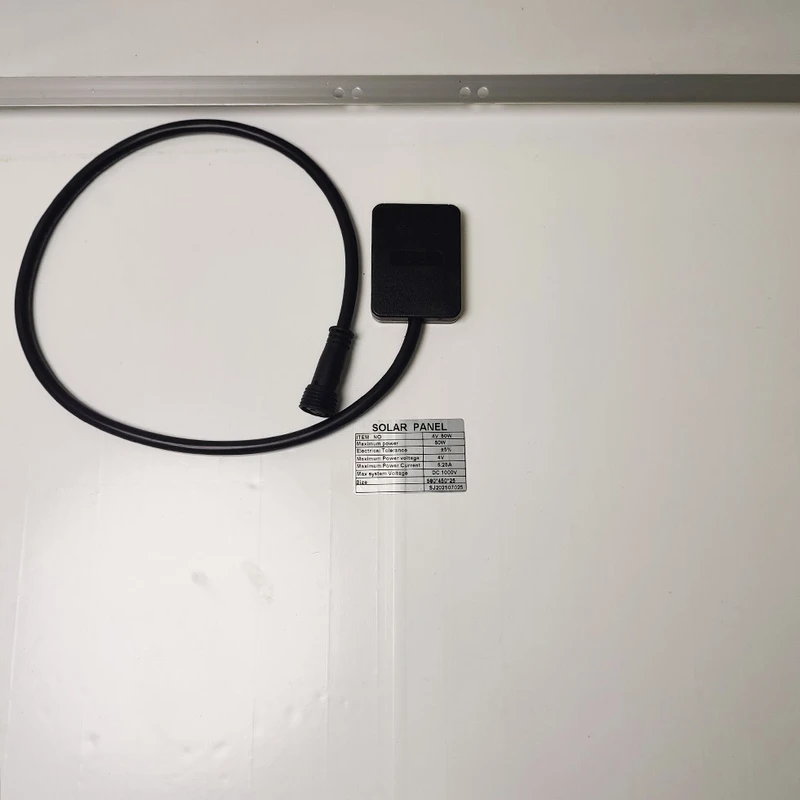 عکس شماره 3 : پروژکتور خورشیدی 100 وات مدل 50000mah به همراه پنل خورشیدی