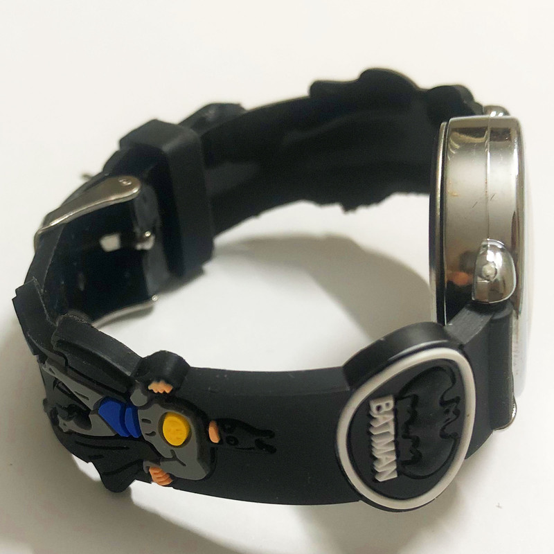 ساعت  مچی عقربه ای پسرانه مدل بتمن