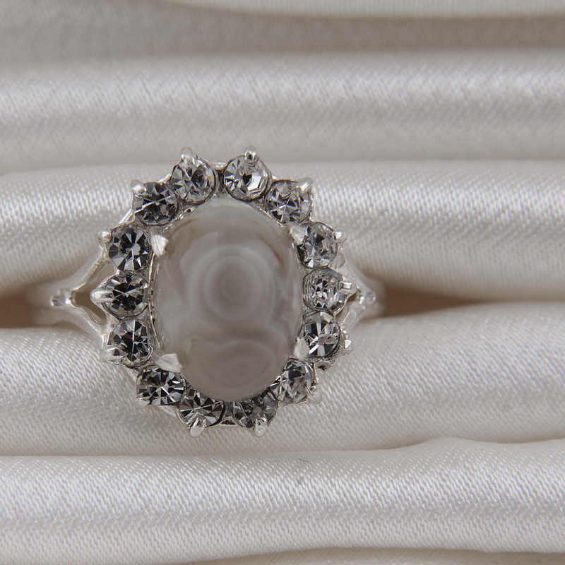 انگشتر نقره زنانه بازرگانی میلادی مدل سنگ عقیق بابا قوری نگین برلیان بدون ریزش کد AW_680