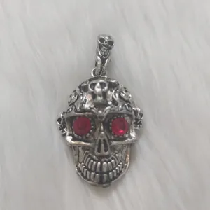 آویز گردنبند طرح اسکلت کد Skel117