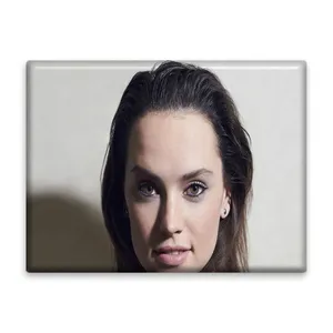 کاشی اطلس آبی طرح بازیگر دیزی ریدلی مدل T5964