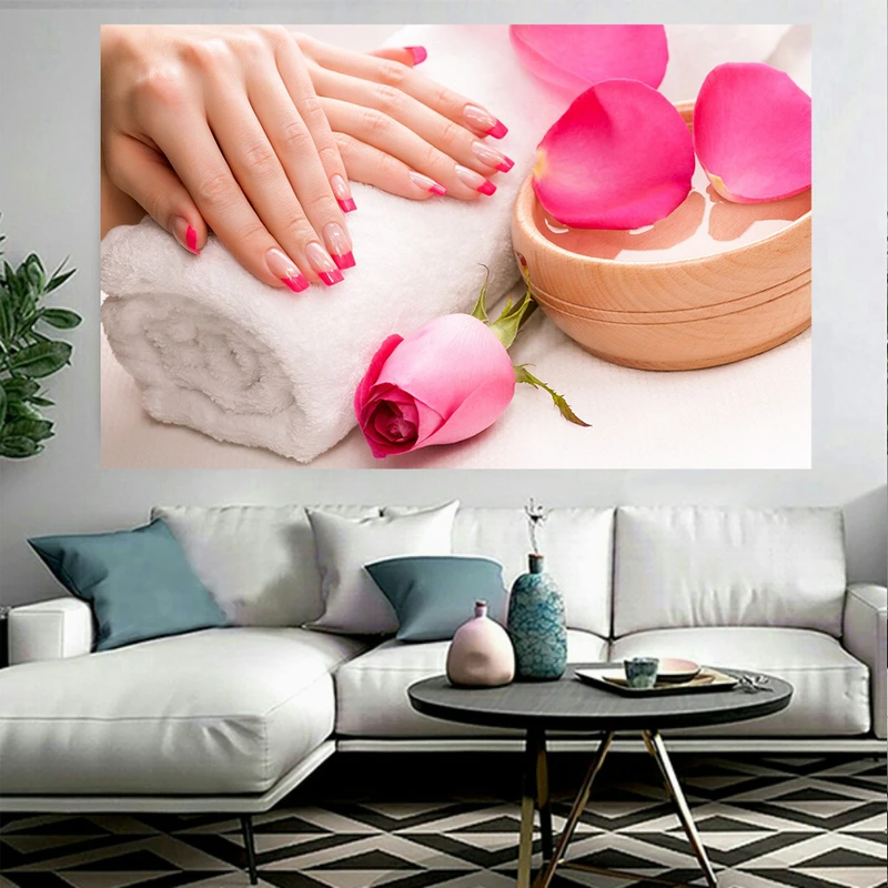 تابلو بوم مدل مخمل آرایشگاه زنانه طرح کاشت ناخن کد AR31127