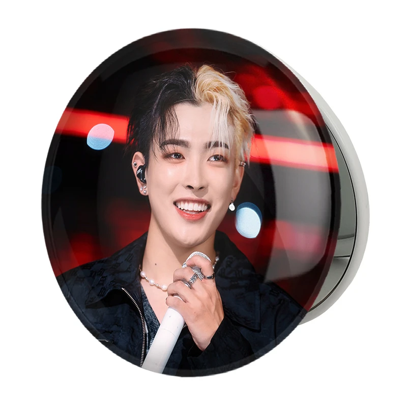 آینه جیبی خندالو طرح هونگ جونگ گروه ایتیز ATEEZ مدل تاشو کد 21242 