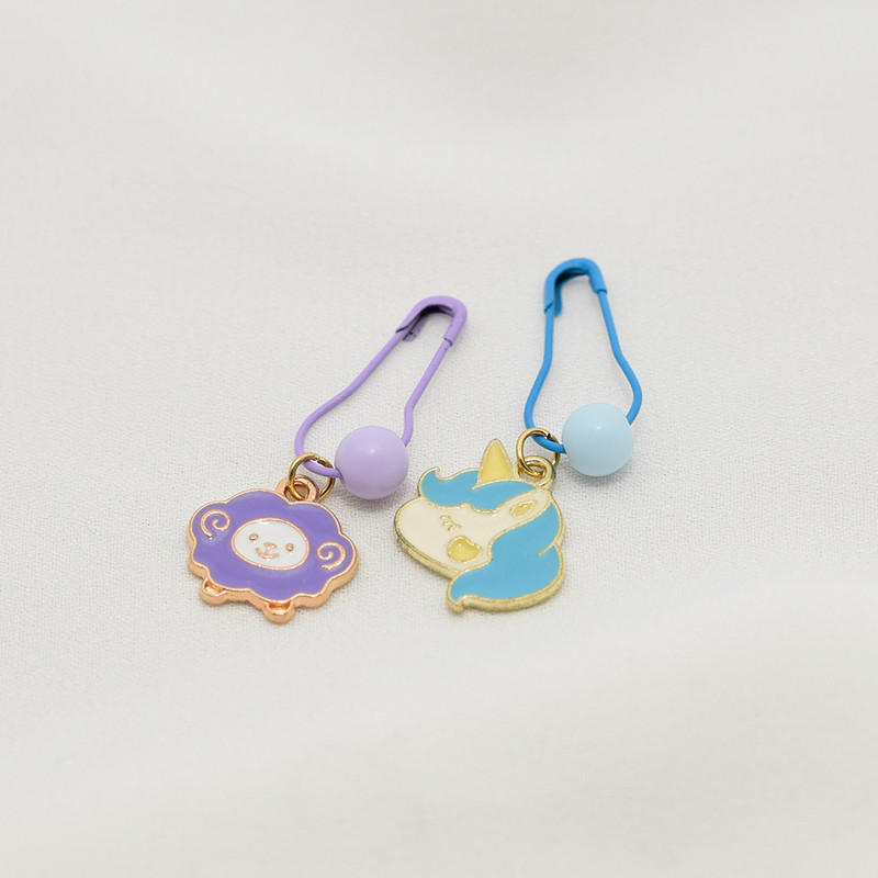 سنجاق سینه دخترانه دلنار گالری مدل اسب تک شاخ و ببعی بسته 2 عددی