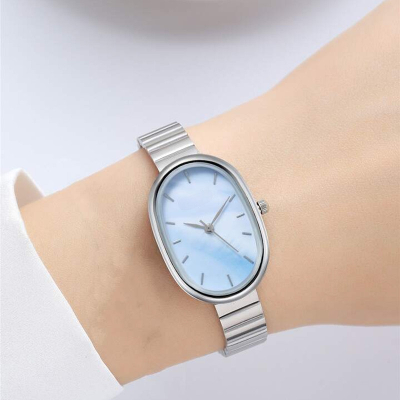 ساعت مچی عقربه ای زنانه مدل کلاسیک کژوال بند ریلی کد 4 ساعت مچی عقربه ای زنانه مدل کلاسیک کژوال بند ریلی کد 4