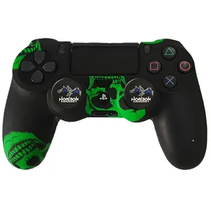 محافظ دسته پلی استیشن ۴ مدل Green skull PS4359 به همراه روکش آنالوگ