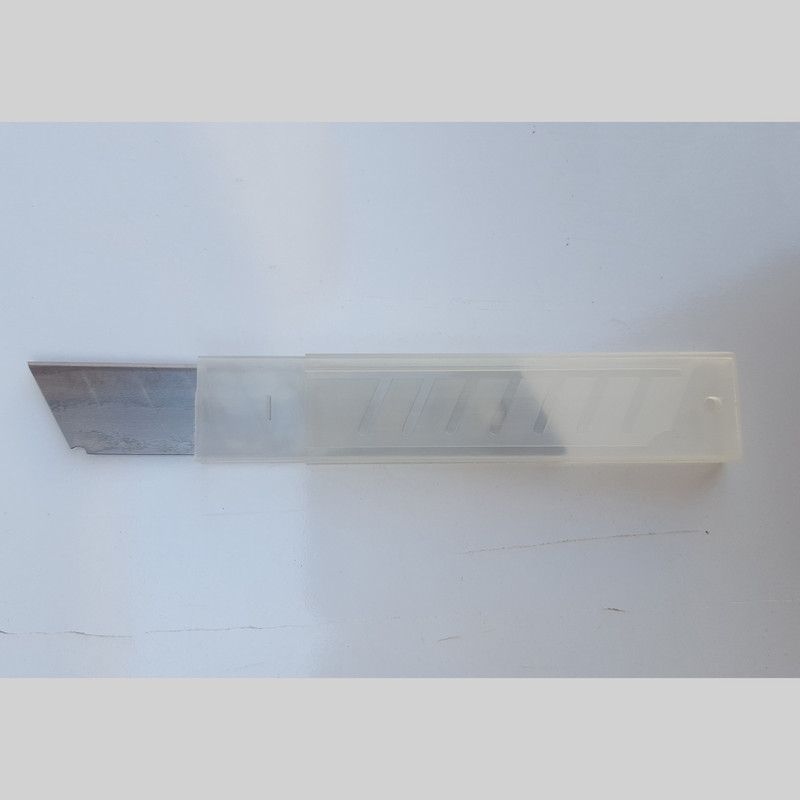 تیغ کاتر مدل CUT10 چهار بسته 10 عددی تیغ کاتر مدل CUT10 چهار بسته 10 عددی