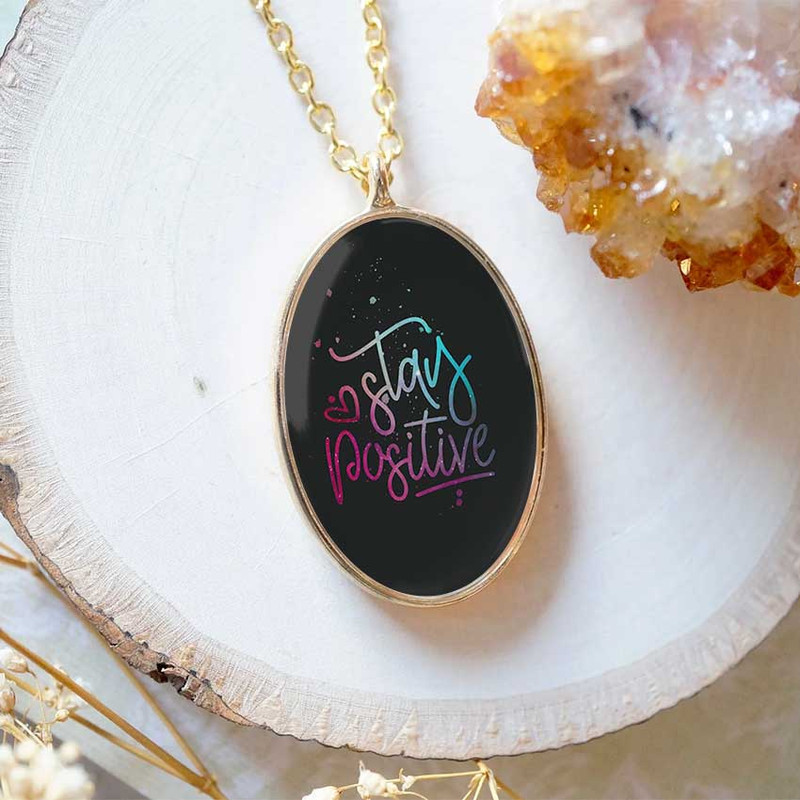 گردنبند دخترانه رزینی مدل انگیزشی انرژی مثبت گردنبند دخترانه رزینی مدل انگیزشی انرژی مثبت