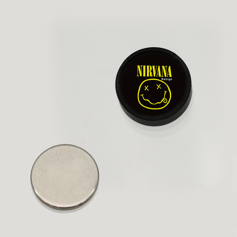 پیرسینگ گوش ناکسیگو مدل شب تاب طرح Nirvana کد PM6371