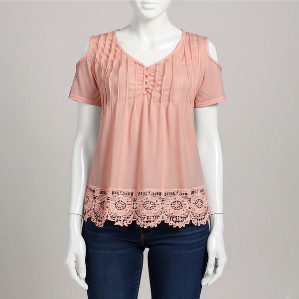 بلوز آستین کوتاه یقه گرد زنانه مدل گیپوردار نخی رنگ صورتی روشن