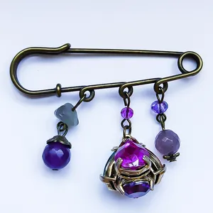 سنجاق سینه زنانه مدل درخشش