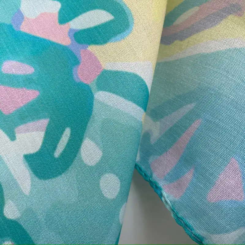 روسری زنانه مدل نخ اسپان منگوله دار کد 695