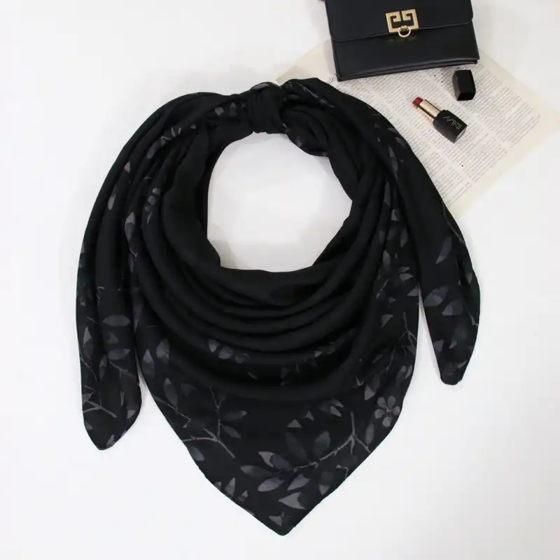 روسری زنانه مدل نخی ساده اربعین قواره 140 کد a-2650