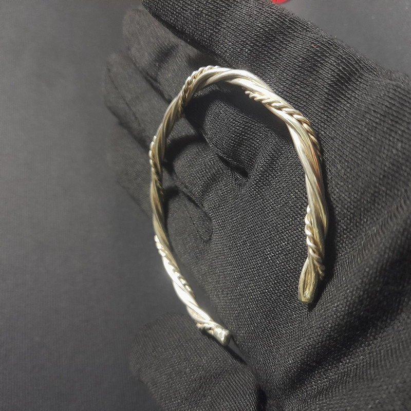 دستبند نقره مردانه مدل بنگل پیچی