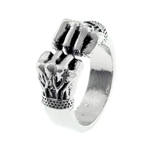 انگشتر مردانه برانت طرح مشت قدرتمند