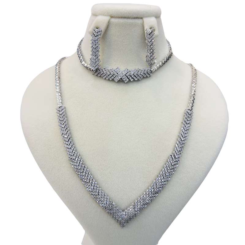 نیم ست نقره زنانه مدل سوپر لوکس جواهری مزین 43-1 نیم ست نقره زنانه مدل سوپر لوکس جواهری مزین 43-1