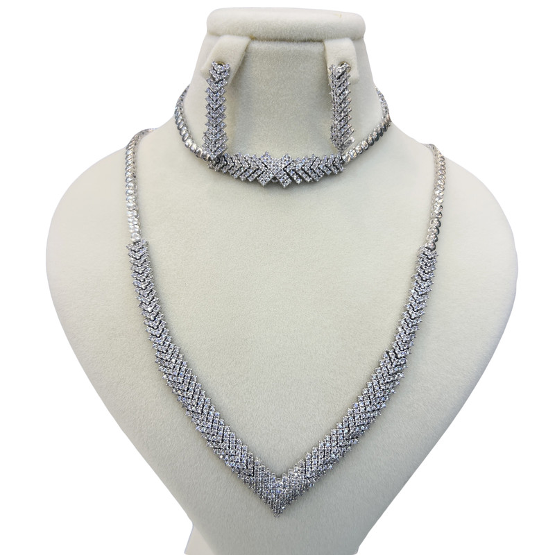 نیم ست نقره زنانه مدل سوپر لوکس جواهری مزین 43-1 نیم ست نقره زنانه مدل سوپر لوکس جواهری مزین 43-1