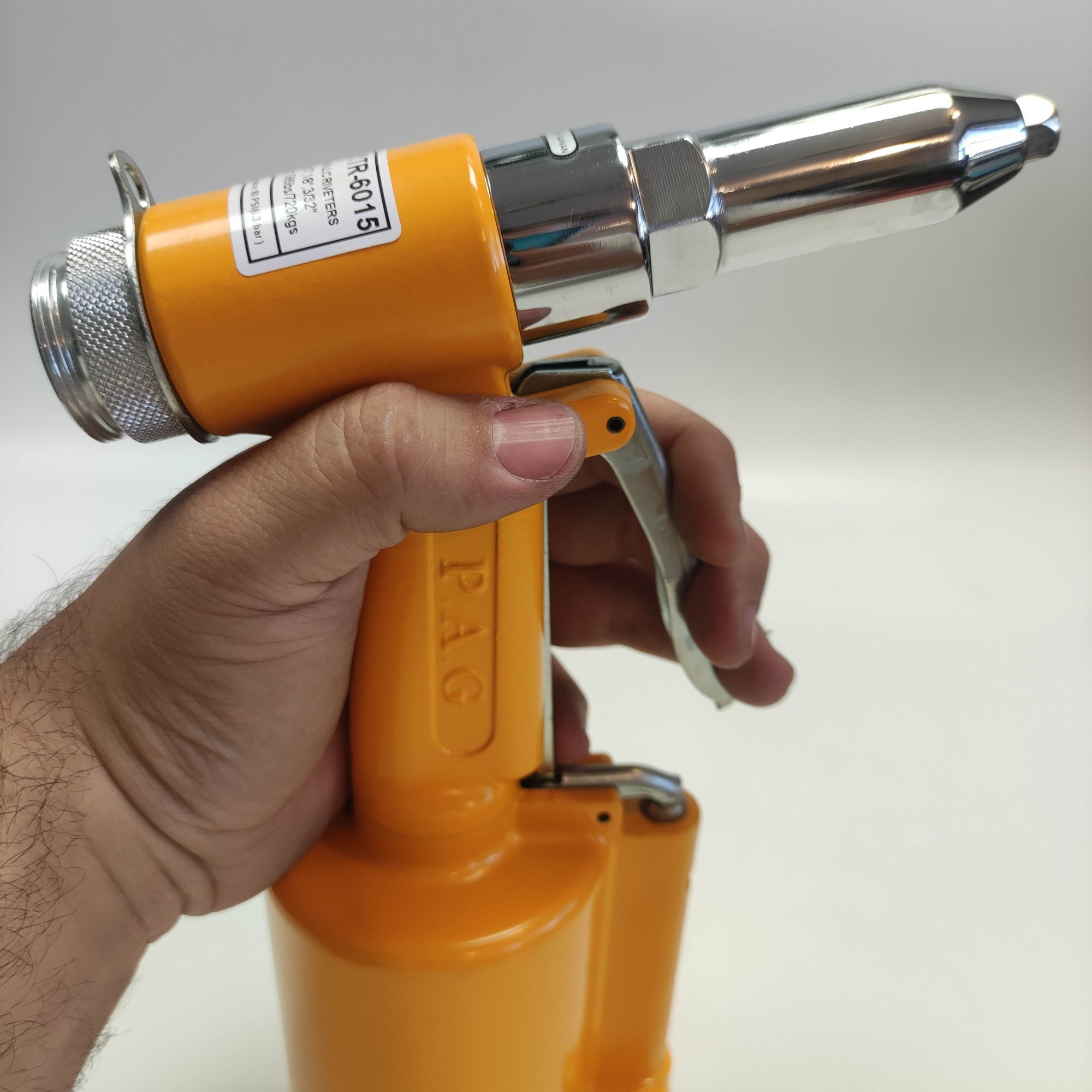 میخ پرچ کن پی ای جی مدل TR-6015 میخ پرچ کن پی ای جی مدل TR-6015