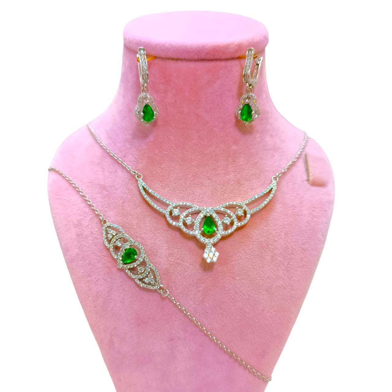 نیم ست نقره زنانه مدل زمرد نیم ست نقره زنانه مدل زمرد