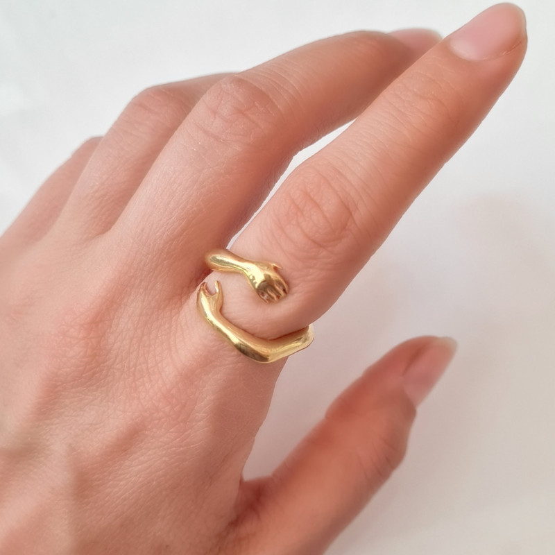 انگشتر زنانه مدل آغوش1