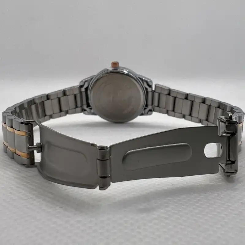 ساعت مچی عقربه ای زنانه اوماکس مدل OJSB004N012