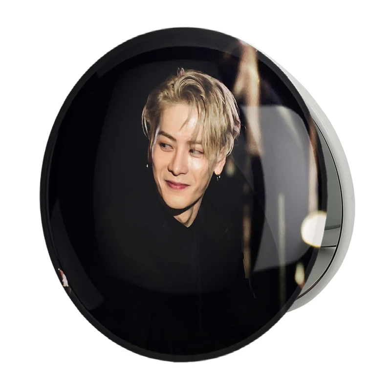 آینه جیبی خندالو طرح جکسون گروه گات سون GOT7 مدل تاشو کد 20965 