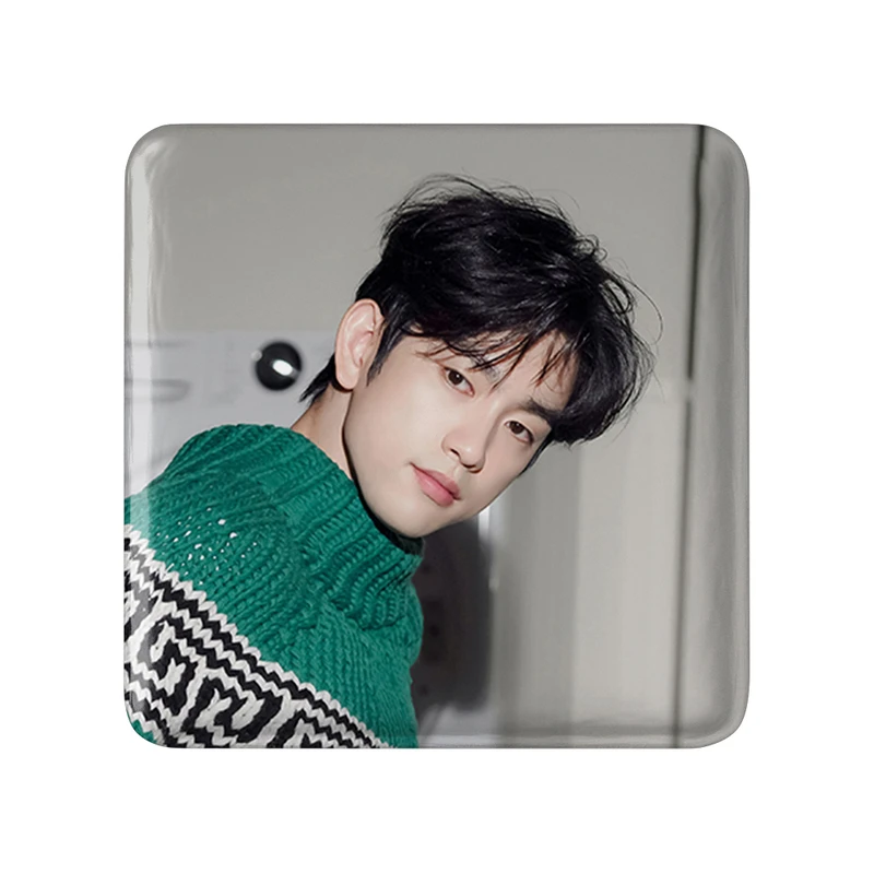 مگنت خندالو طرح جین یونگ گروه گات سون GOT7  مدل مربعی کد 20988