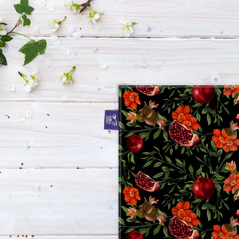 کاغذ کادو ترمه طراحان ایده مدل گل انار و انار یلدا کد cfp2100